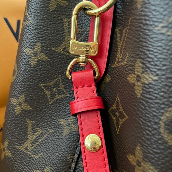 SOLD. Louis Vuitton NeoNoe Monogram in Coquelicot - Picture 10 of 14